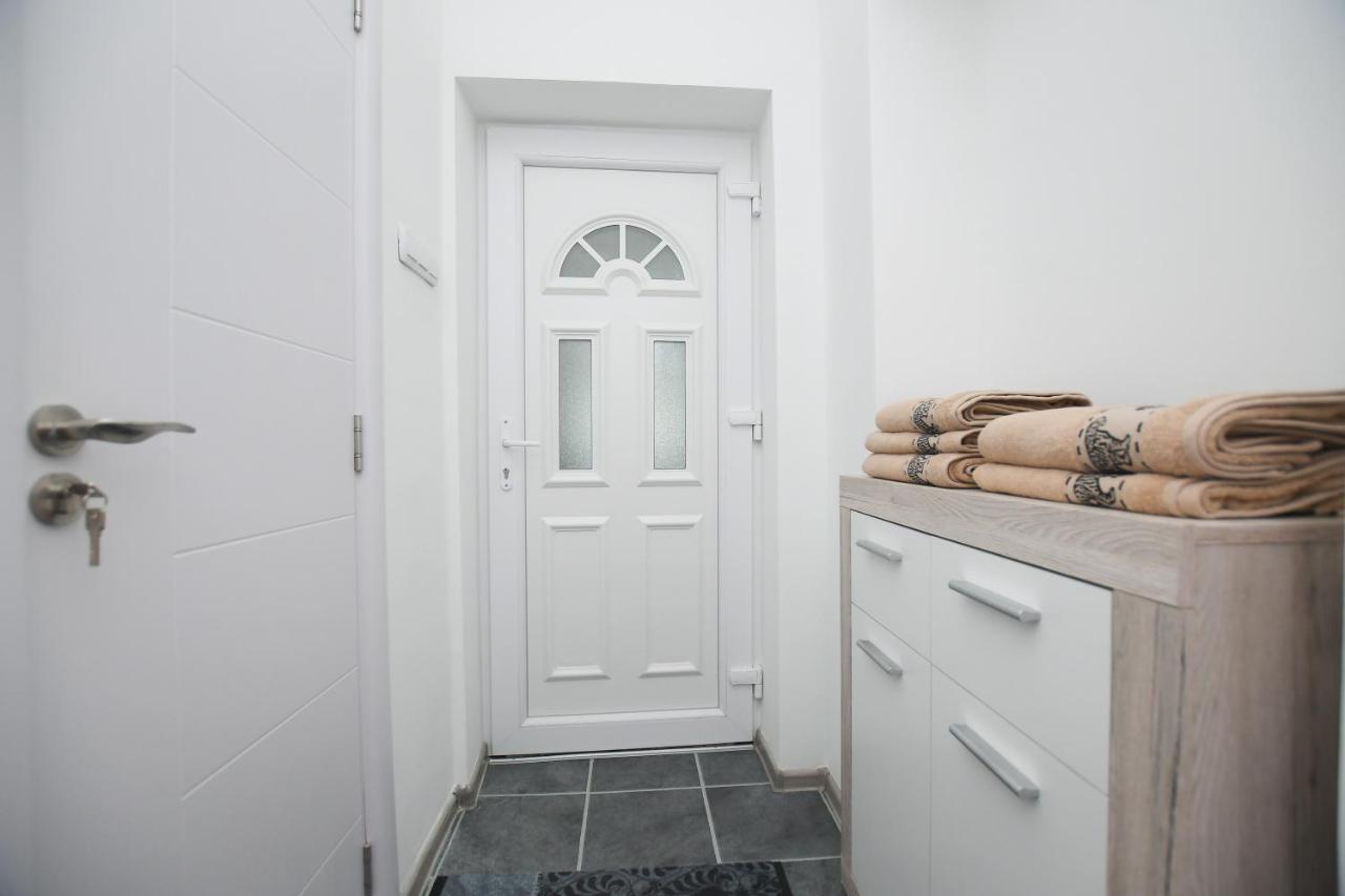 Relax Apartmani Kladovo Ngoại thất bức ảnh